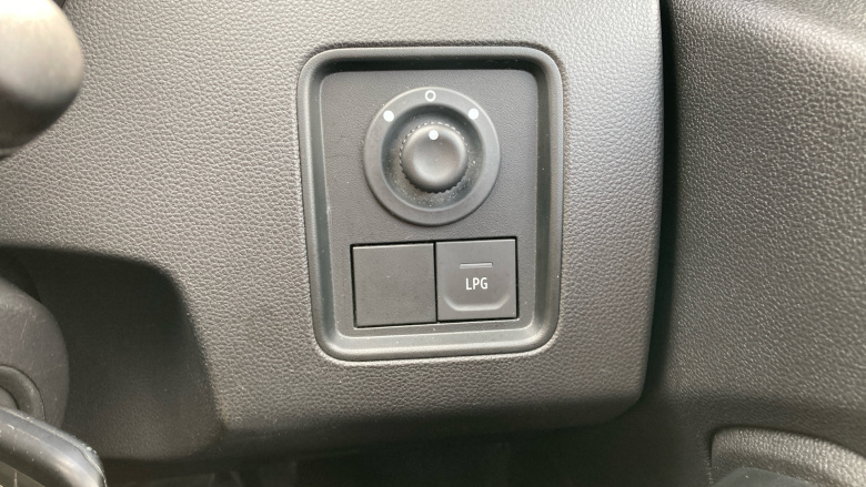 Dacia Duster 1.0 TCe 100 Comfort 5dr Bi Fuel Estate